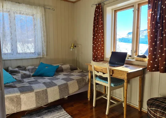 Feriehus Peaceful With Spectacular Sea View