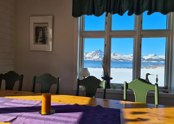 Peaceful With Spectacular Sea View Feriehus Leknes