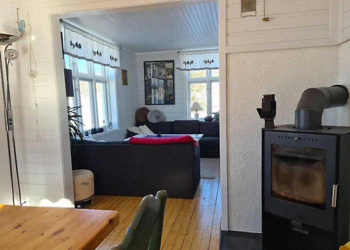 Peaceful With Spectacular Sea View Feriehus Leknes